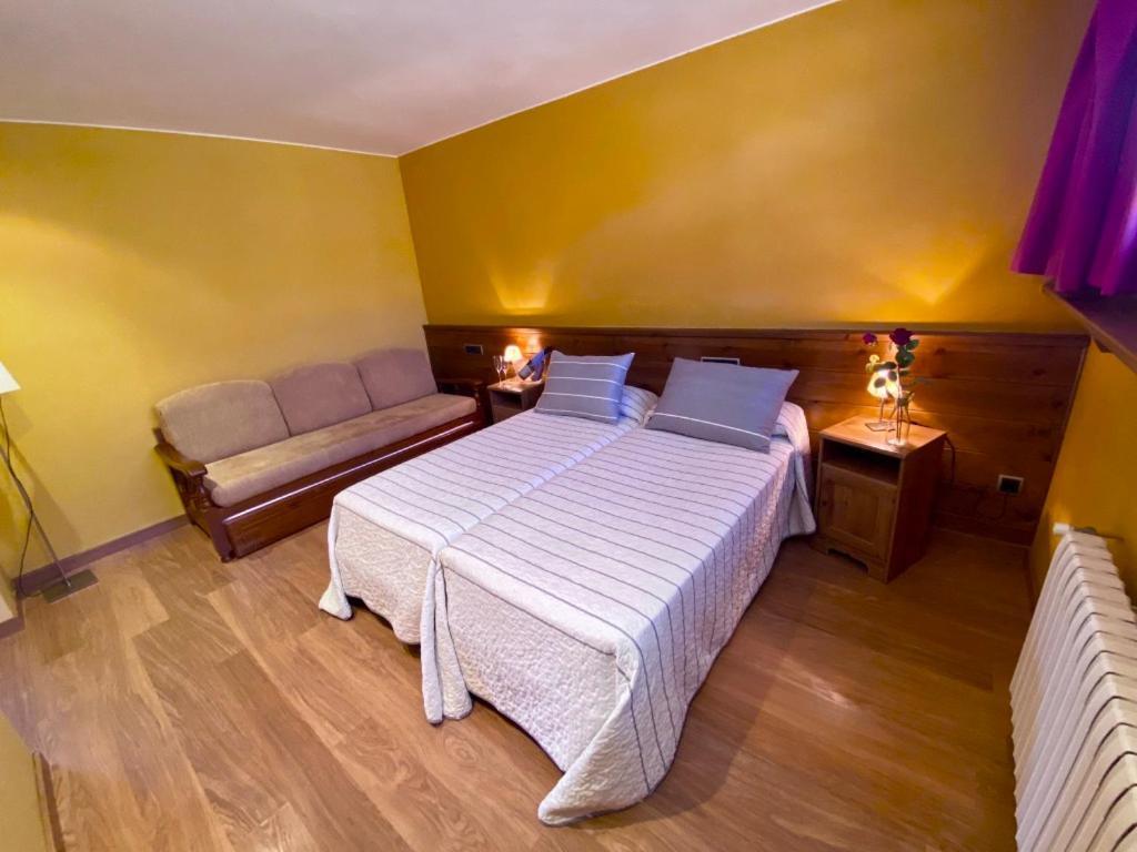 Campalans Hotel Rural Bungalows Mobilhomes Borredá Екстериор снимка